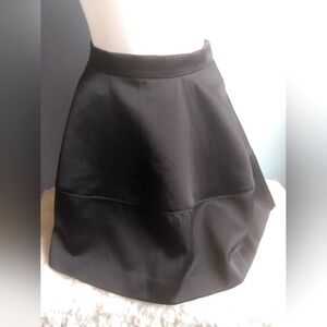 H&M womans size 6 black skirt